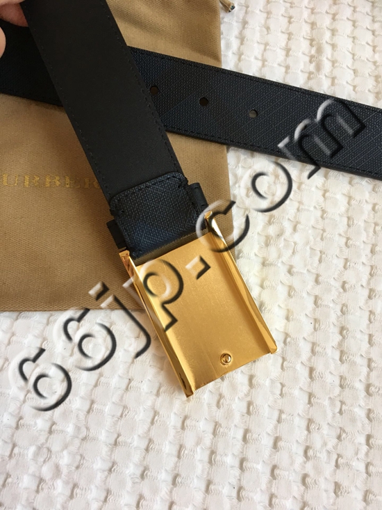 バーバリーベルト着用イメージ
